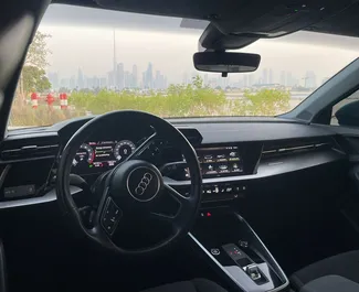 Салон Audi A3 Sedan для оренди в ОАЕ. Відмінний 5-місний автомобіль. ✓ Коробка Автомат.