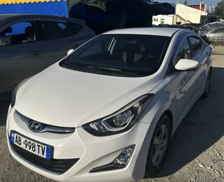 Predný pohľad na prenajaté auto Hyundai Elantra v v meste Durres, Albánsko ✓ Auto č. 16115. ✓ Prevodovka Automatické TM ✓ Hodnotenia 0.