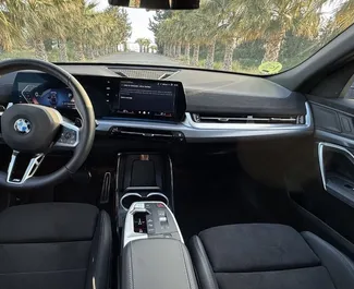 BMW X2 bérlése. Kényelmes, Prémium, Crossover típusú autó bérlése Spanyolországban ✓ Letét 1500 EUR ✓ Biztosítási opciók: TPL.