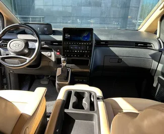 إيجار Hyundai Staria. سيارة الراحة, ميني فان للإيجار في في بيلاروسيا ✓ إيداع 200 USD ✓ خيارات التأمين TPL.