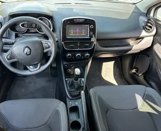 Pronájem auta Renault Clio 4 2016 v Černé Hoře, s palivem Diesel a výkonem 90 koní ➤ Cena od 19 EUR za den.