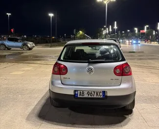 Volkswagen Golf 5 rent. Ökonoomne, Mugavus auto rentimiseks Albaanias ✓ Ilma deposiidita ✓ Kindlustuse valikud: TPL, Välismaal.