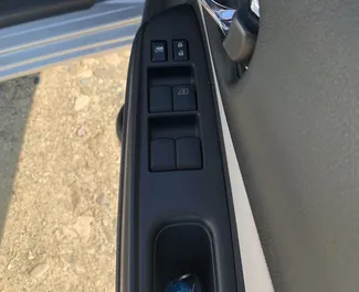 Přední pohled na pronájem Nissan Note v Larnace, Kypr ✓ Auto č. 16390. ✓ Převodovka Automatické TM ✓ Recenze 0.