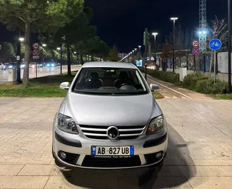 Nomas automašīnas priekšskats Volkswagen Golf Plus Tirānā, Albānija ✓ Automašīna #16435. ✓ Pārnesumu kārba Automātiskais TM ✓ Atsauksmes 0.