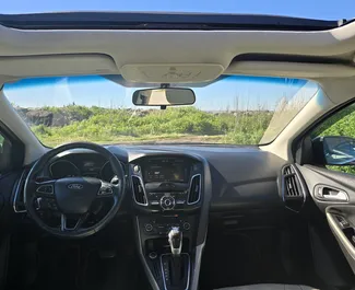 Ford Focus 2015 için kiralık Benzin 2,0L motor, Batum'da.