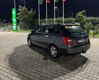 Skoda Fabia kiralama. Ekonomi Türünde Araç Kiralama Arnavutluk'ta ✓ Depozitosuz ✓ TPL, Yurtdışı sigorta seçenekleri.