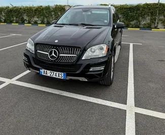 Mercedes-Benz ML350 2011 galimas nuomai Durrese, su neribotas kilometrų apribojimu.