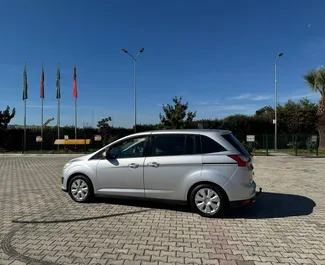 Ford C-Max Grand 2015 araç kiralama Arnavutluk'ta, ✓ Dizel yakıt ve  beygir gücü özellikleriyle ➤ Günde başlayan fiyatlarla 25 EUR.