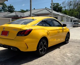 Alquiler de MG 5/GT. Coche Confort para alquilar en Tailandia ✓ Depósito de 5000 THB ✓ opciones de seguro TPL, CDW, SCDW, FDW, Robo, Joven, Sin depósito.