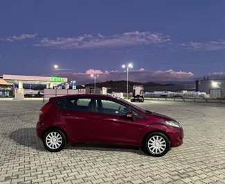 Ford Fiesta 2011 automašīnas noma Albānijā, iezīmes ✓ Dīzeļdegviela degviela un  zirgspēki ➤ Sākot no 23 EUR dienā.