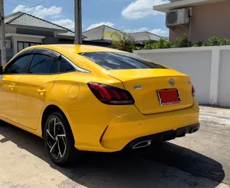 Alquiler de coches MG 5/GT 2024 en Tailandia, con ✓ combustible de Gasolina y 106 caballos de fuerza ➤ Desde 650 THB por día.