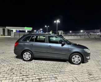 Skoda Fabia 2013 araç kiralama Arnavutluk'ta, ✓ Dizel yakıt ve  beygir gücü özellikleriyle ➤ Günde başlayan fiyatlarla 20 EUR.