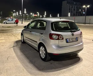Automašīnas noma Volkswagen Golf Plus #16435 ar Automātiskais pārnesumu kārbu Tirānā, aprīkots ar 1,4L dzinēju ➤ No Ira Albānijā.