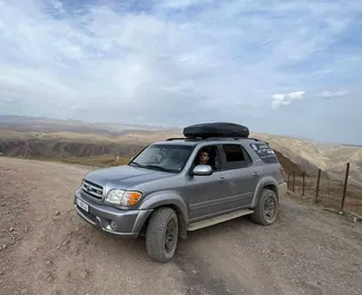 Прокат машины Toyota Sequoia I №16337 (Автомат) в Бишкеке, с двигателем 4,4л. Бензин ➤ Напрямую от Алина в Кыргызстане.
