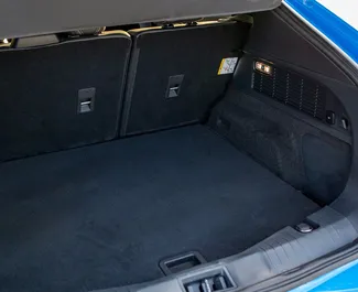 Ford Mustang Mach E 2023 k dispozici k pronájmu v Tbilisi, s omezením ujetých kilometrů neomezené.