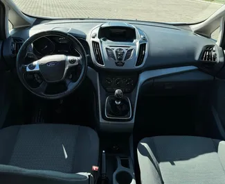Ford C-Max Grand 2015 için kiralık Dizel 1,6L motor, Tiran'da.