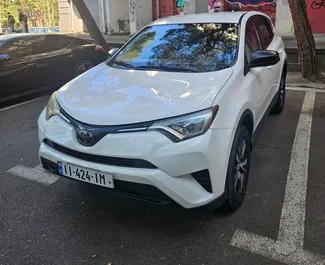 Přední pohled na pronájem Toyota Rav4 v Kutaisi, Georgia ✓ Auto č. 16369. ✓ Převodovka Automatické TM ✓ Recenze 0.