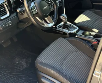 Kia Ceed 2024 automobilio nuoma Juodkalnijoje, savybės ✓ Dyzelinas degalai ir 136 arklio galios ➤ Nuo 60 EUR per dieną.