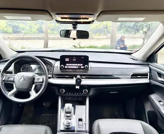 Арендуйте Mitsubishi Outlander в Тбилиси Грузия