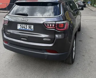 Jeep Compass 2019 için kiralık Benzin 2,4L motor, Tiflis'te.