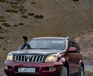 Toyota Land Cruiser Prado – автомобиль категории Комфорт, Премиум, Внедорожник напрокат в Кыргызстане ✓ Депозит 500 USD ✓ Страхование: ОСАГО.