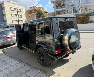 Mercedes-Benz G-Class 2018 automobilio nuoma Kipre, savybės ✓ Dyzelinas degalai ir 274 arklio galios ➤ Nuo 250 EUR per dieną.
