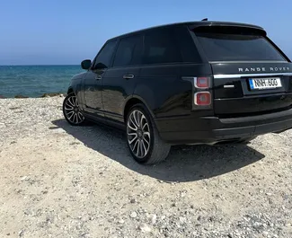 Vue de face d'une location Land Rover Range Rover à Larnaca, Chypre ✓ Voiture #16389. ✓ Automatique TM ✓ 0 avis.
