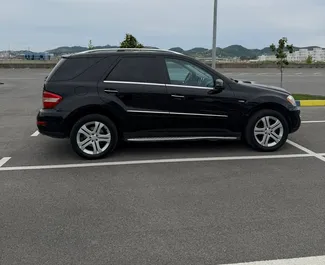 Automobilio nuoma Mercedes-Benz ML350 #16316 su Automatinis pavarų dėže Durrese, aprūpintas 3,5L varikliu ➤ Iš Emanuelis Albanijoje.