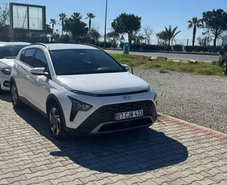 Pronájem Hyundai Bayon. Auto typu Ekonomická, Komfort, Crossover k pronájmu v Turecku ✓ Bez zálohy ✓ Možnosti pojištění: TPL, CDW, FDW, Krádež.