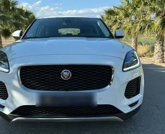 Pronájem auta Jaguar E-Pace 2021 ve Španělsku, s palivem Benzín a výkonem 295 koní ➤ Cena od 80 EUR za den.