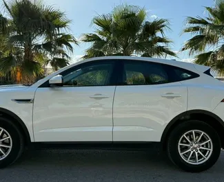Motor Benzín 2,0L Jaguar E-Pace 2021 k pronájmu v Alicante.