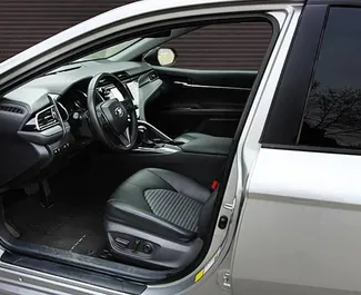 Motor Gasolina de 2,5L de Toyota Camry 2020 para alquilar en en Ereván.