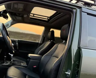 Арендуйте Toyota 4 Runner в Тбилиси Грузия