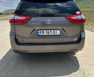 Toyota Sienna 2019 – прокат от собственников в Тбилиси (Грузия).