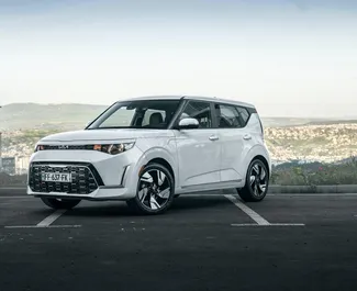 Vue de face d'une location Kia Soul à Tbilissi, Géorgie ✓ Voiture #16555. ✓ Automatique TM ✓ 0 avis.