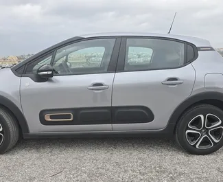 Motore Diesel da 1,5L di Citroen C3 2023 per il noleggio a Malaga.