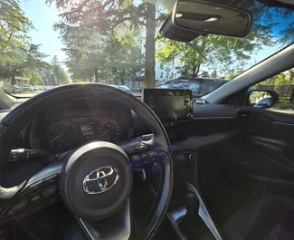 Toyota Yaris 2023 pieejams noma Kutaisi, ar neierobežots kilometru limitu.