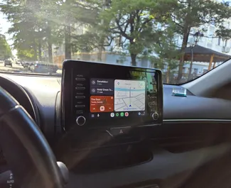 Toyota Yaris interjers nomai Gruzijā. Lieliska 5 sēdvietu mašīna ar Automātiskais pārnesumu kārbu.