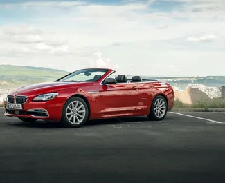 Vista frontal de um aluguel BMW 6-series Cabrio em Tbilisi, Geórgia ✓ Carro #16558. ✓ Transmissão Automático TM ✓ 0 avaliações.