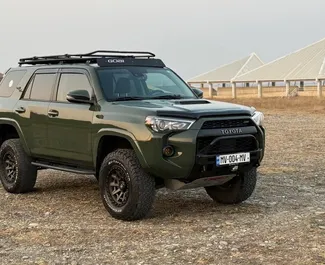Салон Toyota 4 Runner для аренды в Грузии. Отличный 5-местный автомобиль. ✓ Коробка Автомат.