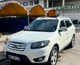 Kiralık bir Hyundai Santa Fe Durres içinde, Arnavutluk ön görünümü ✓ Araç #16581. ✓ Otomatik TM ✓ 0 yorumlar.