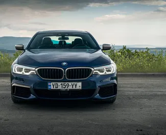 Location de voiture BMW 5-Series #15475 Automatique à Tbilissi, équipée d'un moteur 4,4L ➤ De Kate en Géorgie.