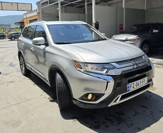 Kiralık bir Mitsubishi Outlander Tiflis'te, Gürcistan ön görünümü ✓ Araç #16594. ✓ Otomatik TM ✓ 0 yorumlar.