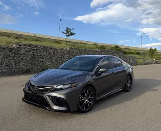 Motore Benzina da 2,5L di Toyota Camry 2024 per il noleggio a Tbilisi.
