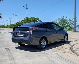 Прокат машины Toyota Prius №16543 (Автомат) в Батуми, с двигателем 1,8л. Гибрид ➤ Напрямую от Женя в Грузии.