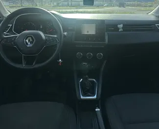 Renault Clio 5 2023 auto rentimine Montenegros, sisaldab ✓ Diisel kütust ja 75 hobujõudu ➤ Alates 35 EUR päevas.