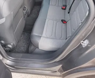 Citroen C4 Cactus 2022 con sistema A trazione anteriore, disponibile a Budva.