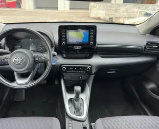 Toyota Yaris 2023 ar Priekšējā piedziņa sistēmu, pieejams Rafailovici.