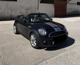 Araç Kiralama Mini Cooper S Cabrio #16573 Manuel Budva'da, 2,0L motor ile donatılmış ➤ Filip tarafından Karadağ'da.