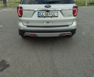 Ford Explorer – автомобиль категории Комфорт, Премиум, Кроссовер напрокат в Грузии ✓ Без депозита ✓ Страхование: ОСАГО, Супер КАСКО, Полное КАСКО, Пассажиры, От угона, Без депозита.